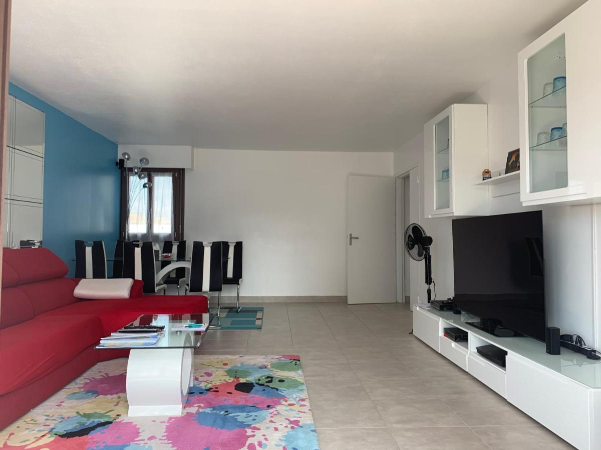 Grand Appartement A Louer Vue Sur Seine Мелён Экстерьер фото