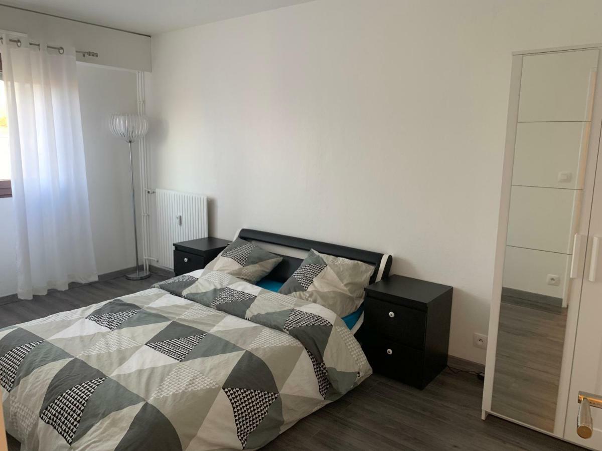 Grand Appartement A Louer Vue Sur Seine Мелён Экстерьер фото